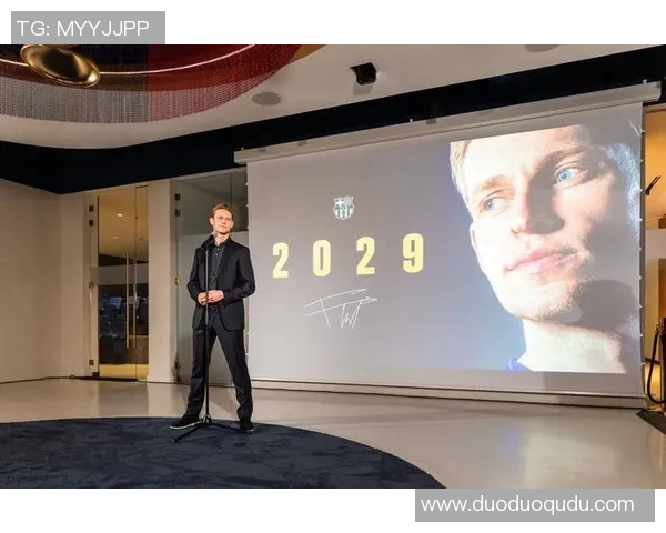 足球球星人气火爆的背后原因及全球影响力分析