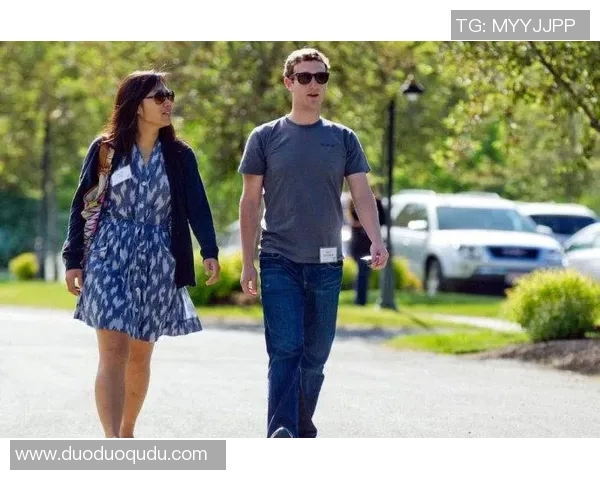 足球球星杀手锏大揭秘：各路明星独特技能与致命一击分析